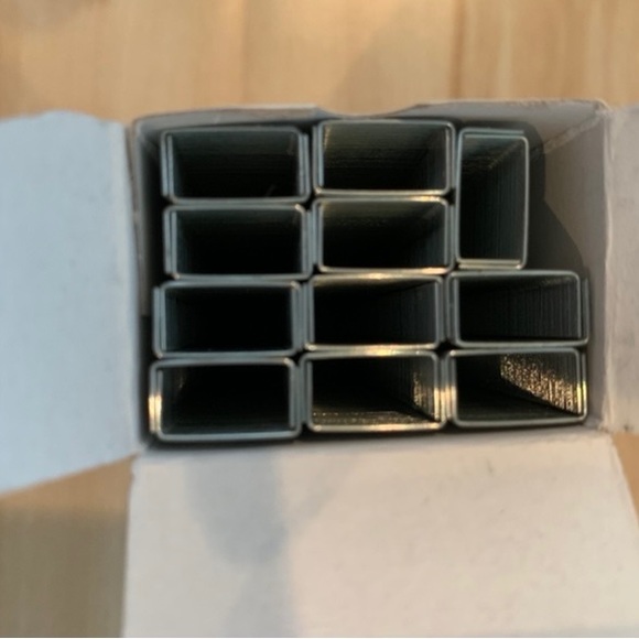 Office Depot- standard staples! Almost a full 5,000 count pack. Missing 1 or 2! - Picture 6 of 6